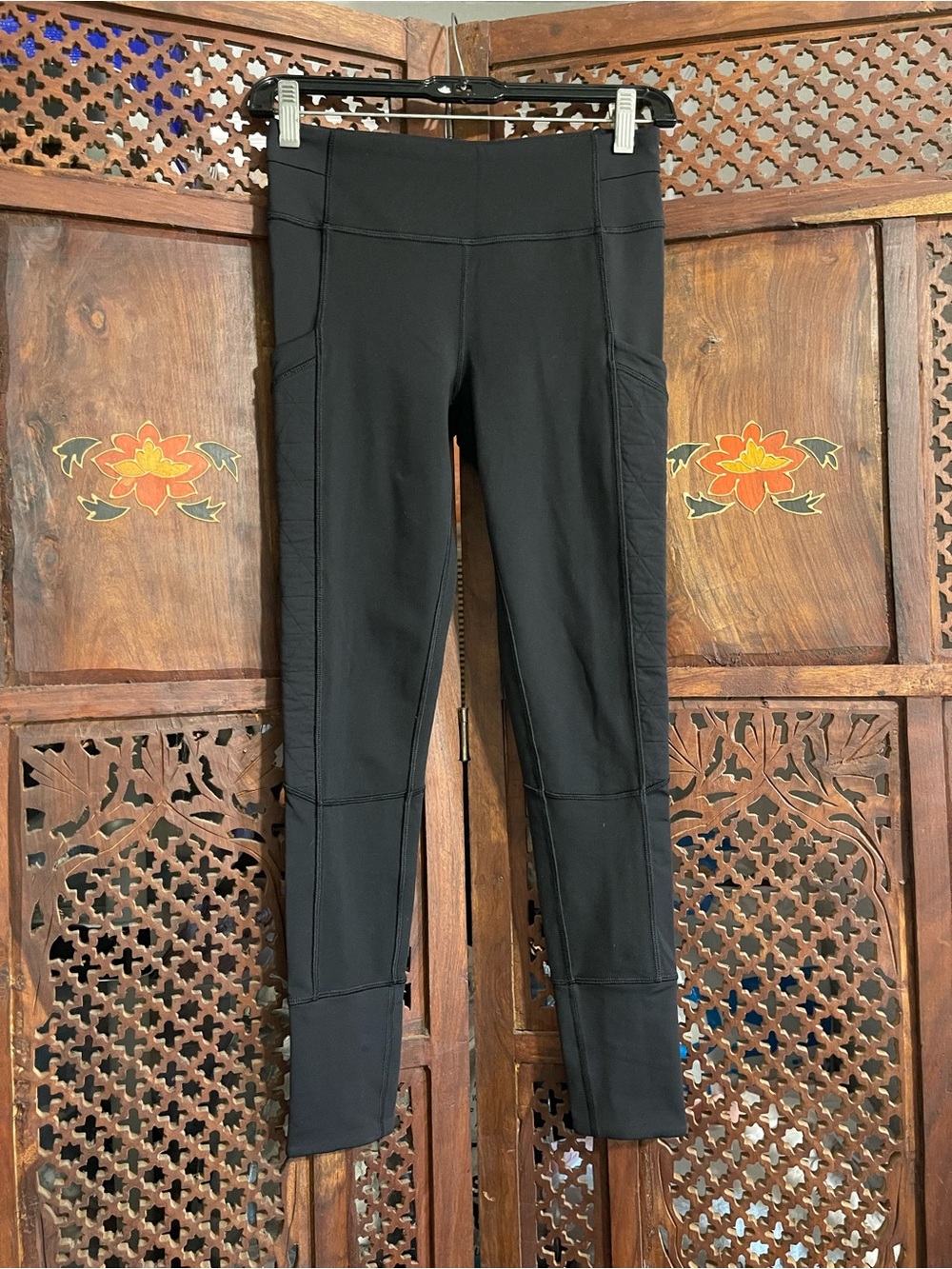 Lululemon Ivivva  Black Girls Size 12 Leggings
